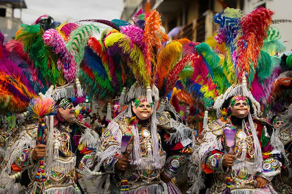 carnaval_oruro_bolivie Carnaval de Oruro en Bolivie avec gens costumés
